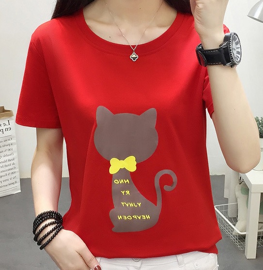 Áo thun màu đỏ cổ tròn in hình mèo nơ vàng size lớn
