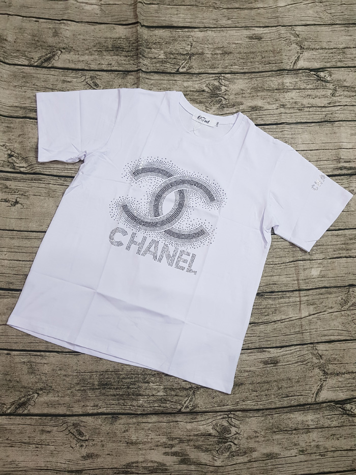 Áo thun màu trắng đính kim sa Chanel size 2XL