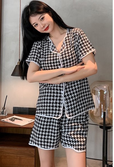 Bộ pijama short nữ vải cổ bẻ họa tiết zig zag size 5XL