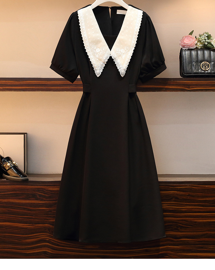 Đầm vải đen cổ sen trắng 2263 size lớn