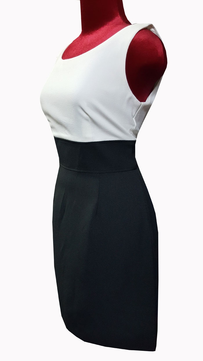 Đầm vải form ôm đen trắng size 8
