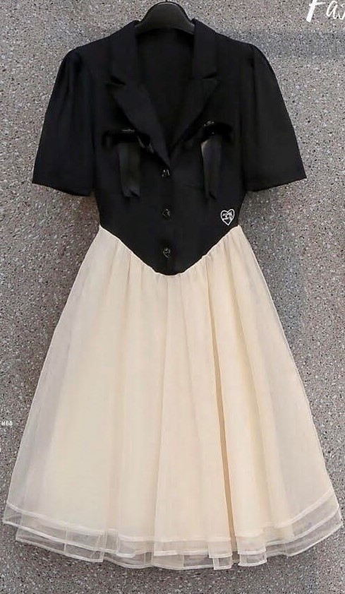Đầm vest đen váy voan kem xòe 8325 size lớn