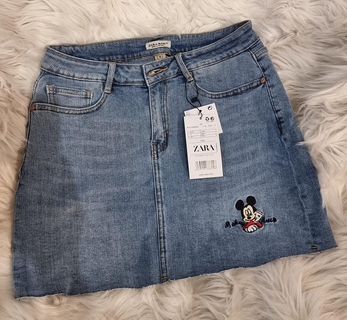 Váy jean thun Mickey xanh nhạt trong có quần size 30